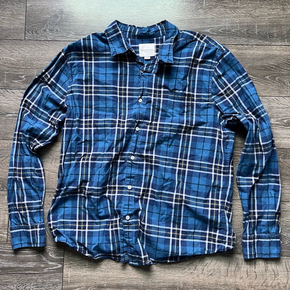 American Eagle Outfitters Navy and White Plaid Men's Shirt